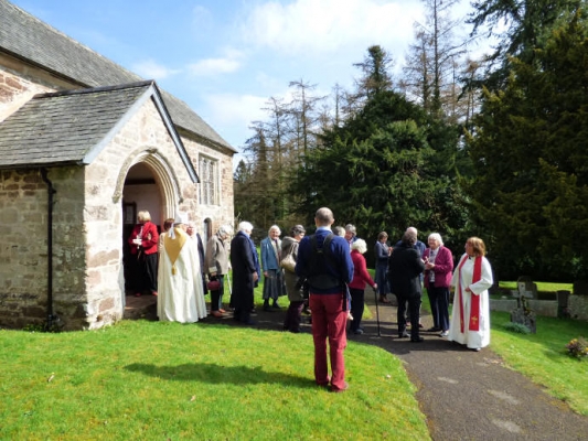 Bishop Sarah meets parishoners 2