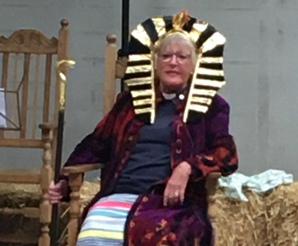 Rev'd Steph as the Pharoah